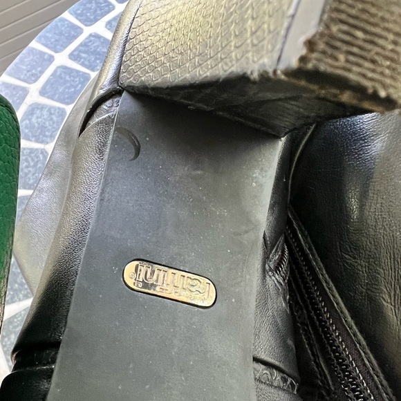 Umbarto Ruffini Vera black ankle boots. Size 40 or 9. Black leather upper. - Picture 7 of 11